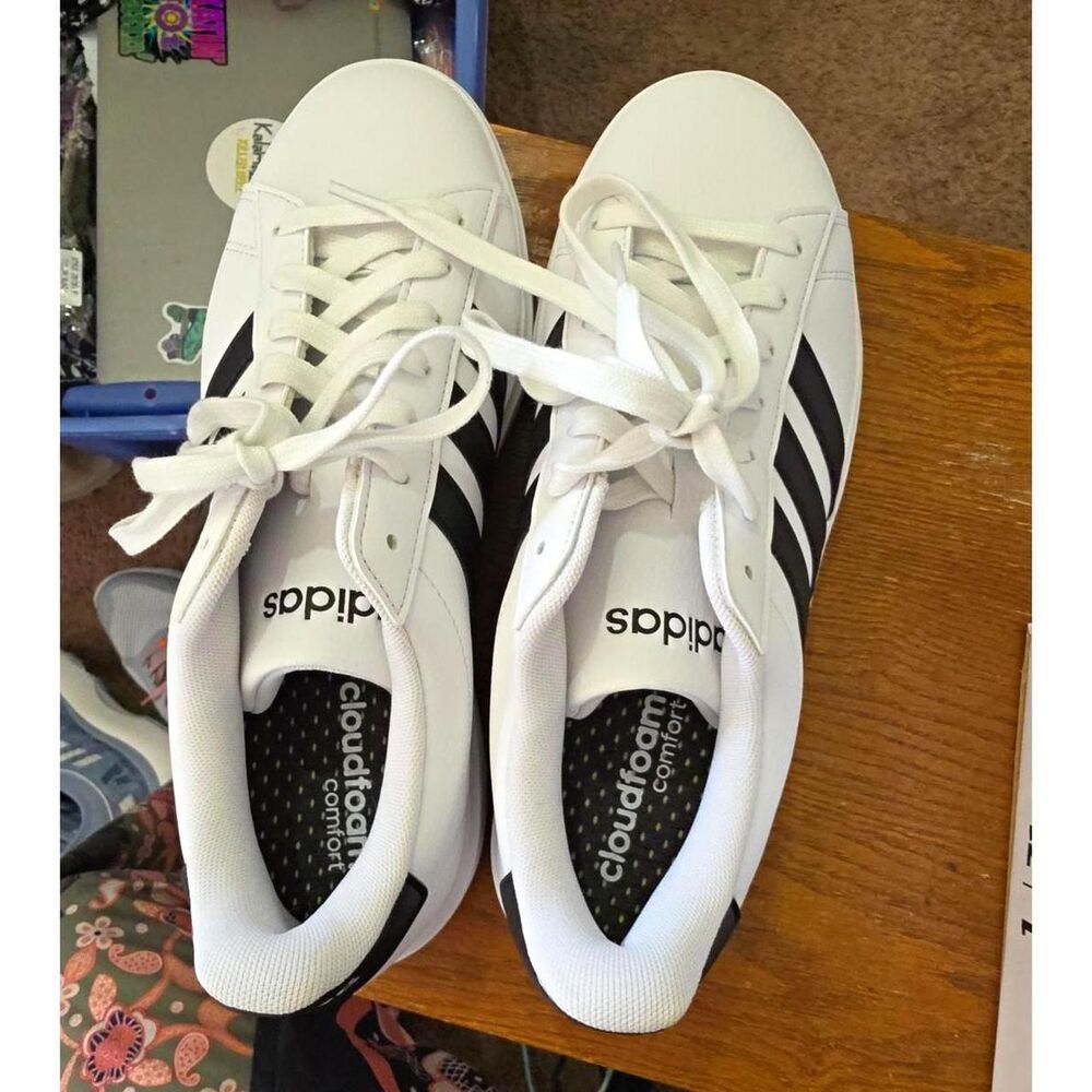 Adidas Cloudfoam Comfort Men’s Low Top Lace-Up Sneakers White/Black 3-Stripes